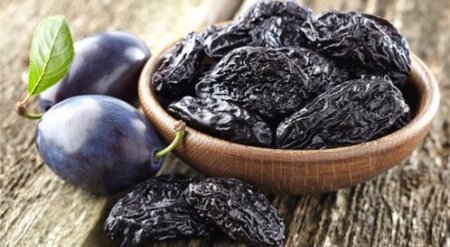 برقوق مجفف ( قراصيا )